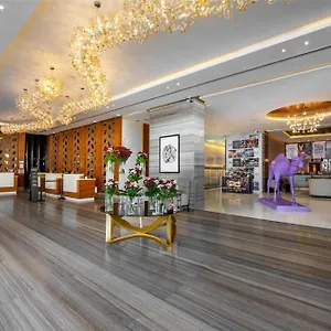 Radisson Blu Hotel, Waterfront Hotell